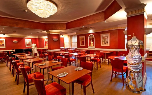 Corus Hyde Park Hotel