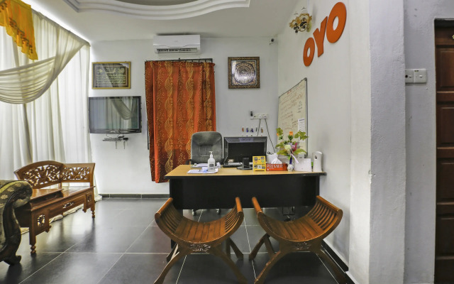 OYO 89933 Nun Hotel