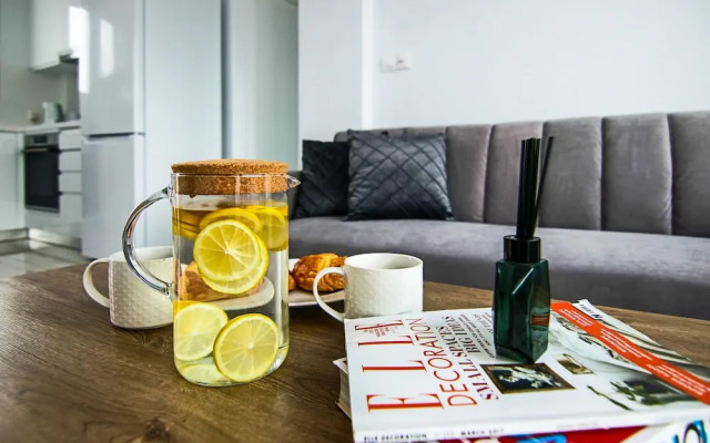 Phaedrus Living Seaside Executive Flat Harbour 208