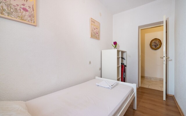 Say Close to Center and Beach 6 Kl