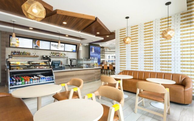 Courtyard by Marriott Santa Monica