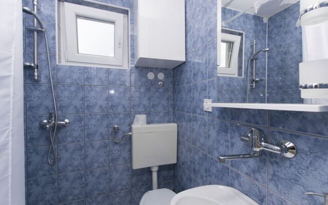 House Anica