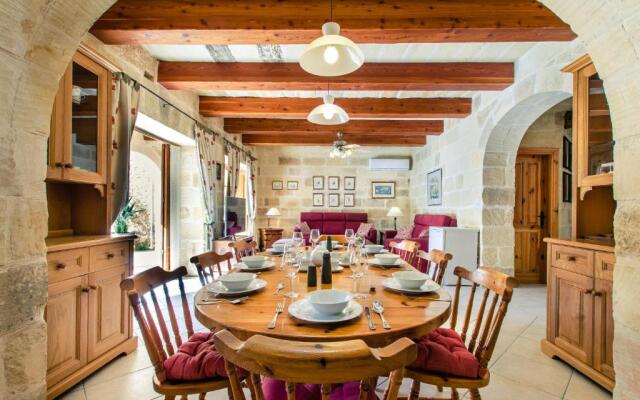 The Grand Authentic House with Private Pool
