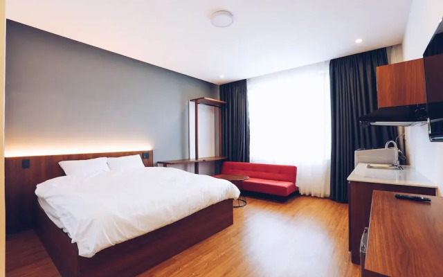TTR Studio Apart Hotel