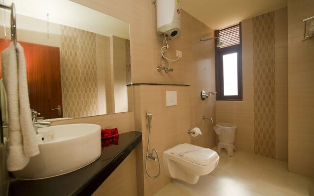 OYO 2943 Hotel Eco Groves