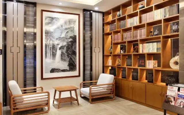 Bowring Light Hotel (Lingui New District Liangjiang Airport)