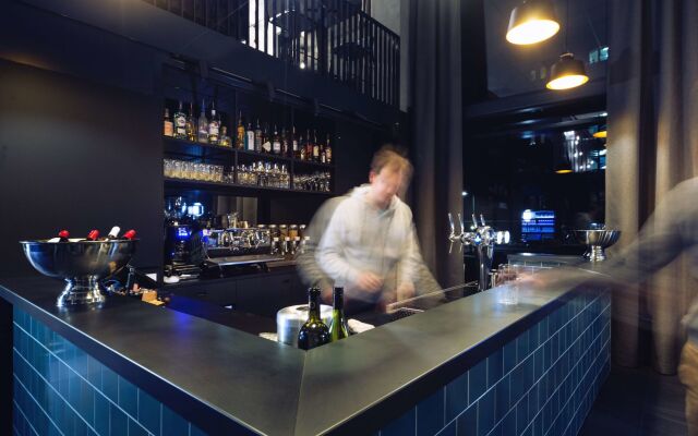 Holiday Inn - the niu, Fender Amsterdam by IHG