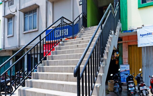 Spot On 91402 Home'59 Tegal Danas