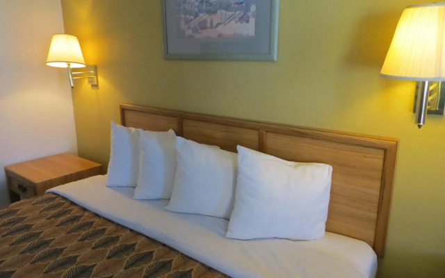 Travelodge by Wyndham Banning CA Near Casino/Outlet Mall