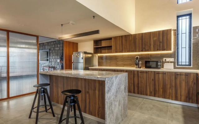 Azura Villa by Stayjade