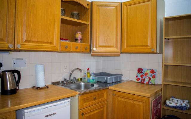 Bright and Spacious Home by Leith Walk