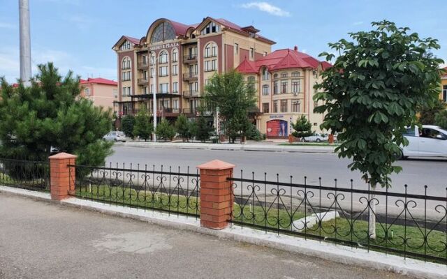Shedevr Plaza