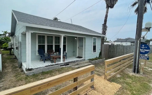 Anglers Court-island House #1