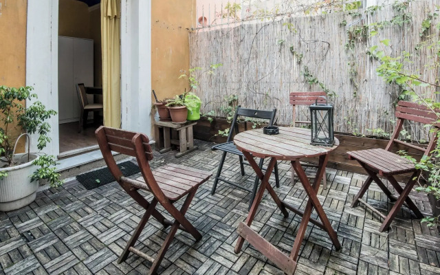 Charles Bridge Economic Hostel