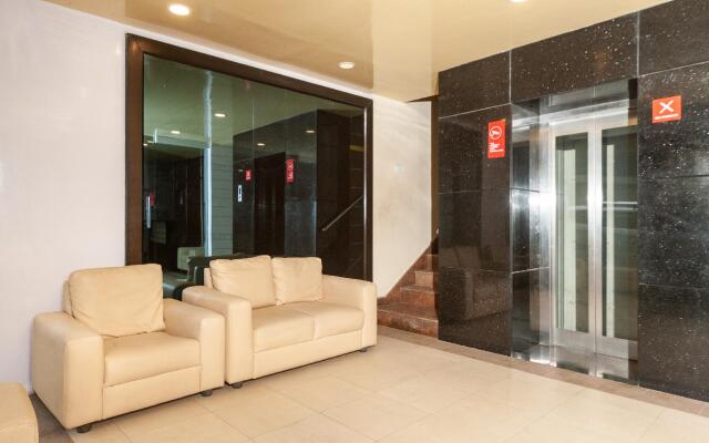 OYO Townhouse 508 Lake View Park