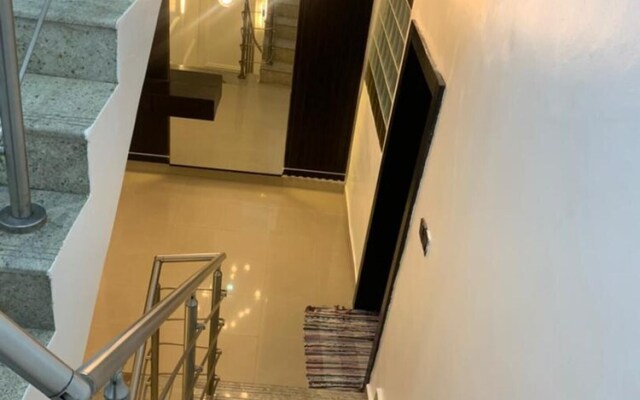 Captivating 3-bed Apartment in Ikeja