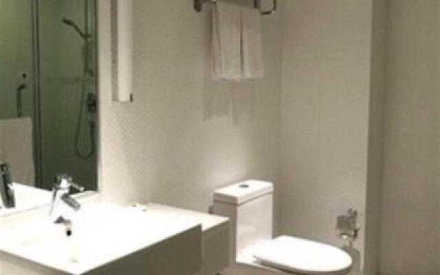 JI Hotel Shanghai Huaihai Zhong Road