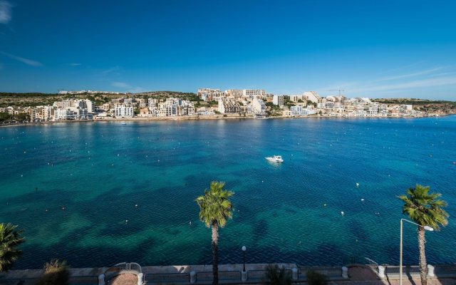 Blue Harbour 1 Seafront Holiday 2-bedroom Apartment With Terrace St Pauls Bay