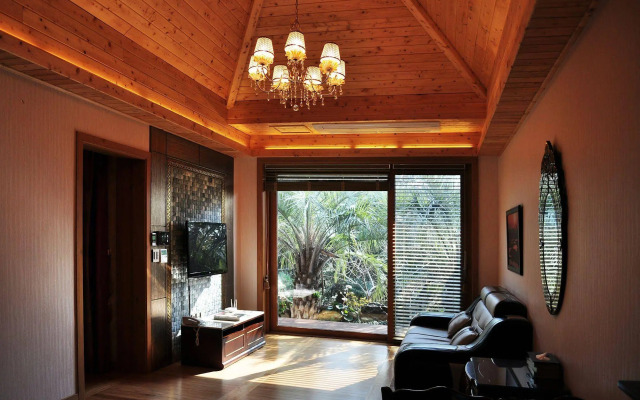 PalmValley Pool Villa Resort