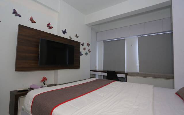 Collection O 93914 Iconic Residence