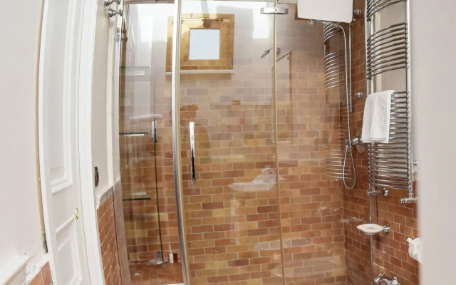 Al Centro Luxury Home