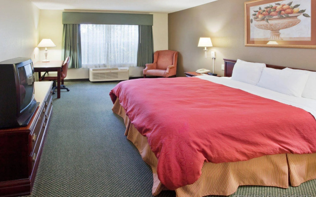 Country Inn & Suites by Radisson, McDonough, GA