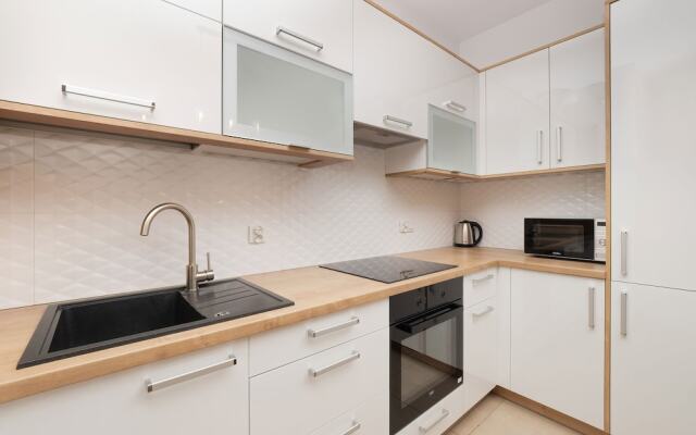 Apartment Manufaktura Łódź by Renters