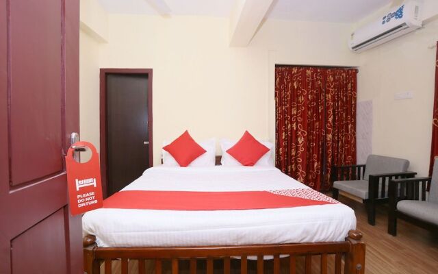 OYO 19877 Gamas Centre