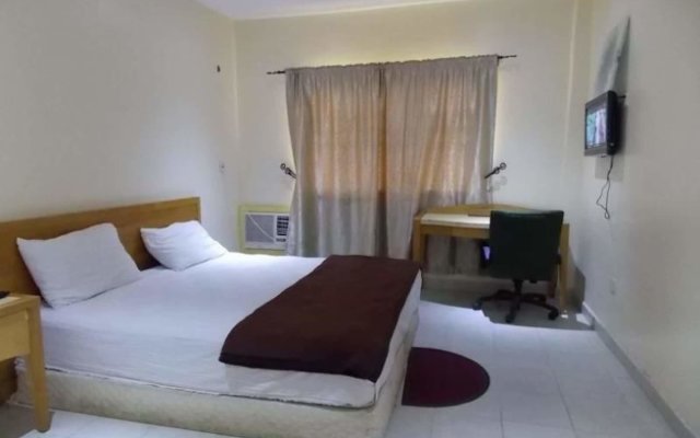 Mikagn Hotel and Suites