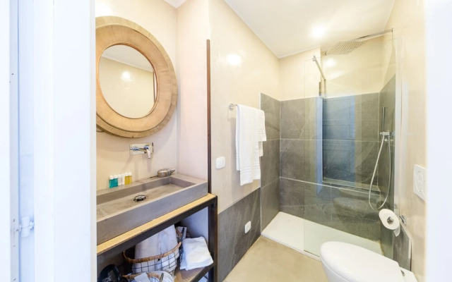 Bello Lake Como Suites