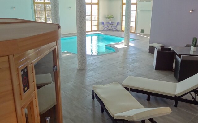 Nice Apartment With Dishwasher Located Among Lavender Fields