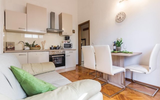 Beautiful Home in Pula With Wifi and 2 Bedrooms