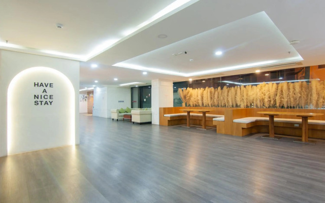 Golden Jomtien Beach Hotel