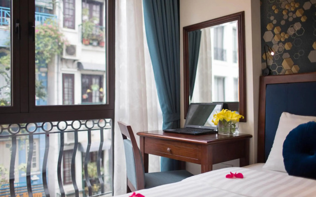 Holiday Emerald Hotel