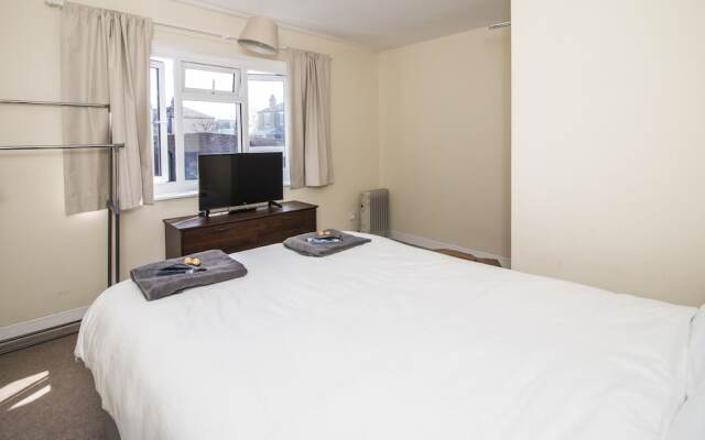 Elegant Rooms in a Quiet Location