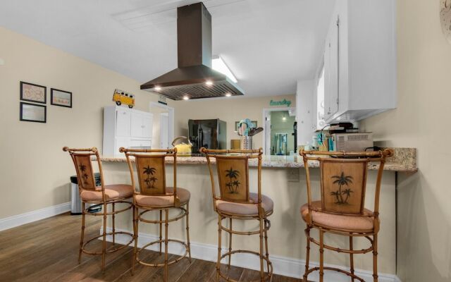 Bungalow By the Sea-starfish