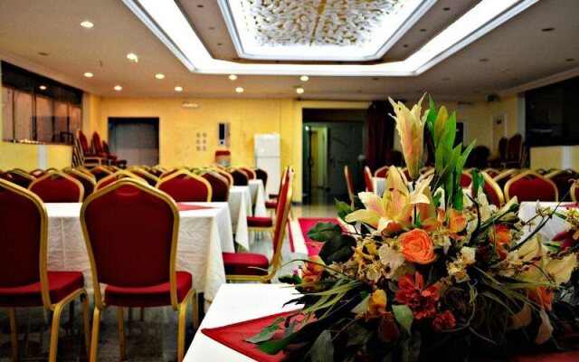 Genac Hotel