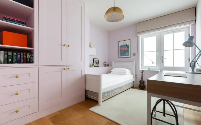 Nevern Square X by Onefinestay