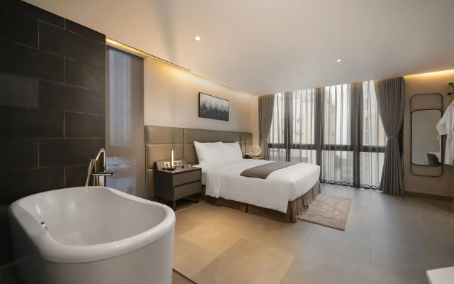 LEGEND Boutique Hotel