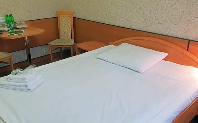 Hotel Echo