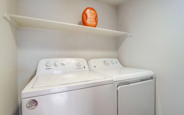 FRONTDESK Jade Scottsdale Apts Central Scottsdale