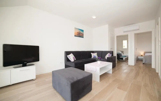 Beautiful Apartment in Trogir With 2 Bedrooms and Wifi