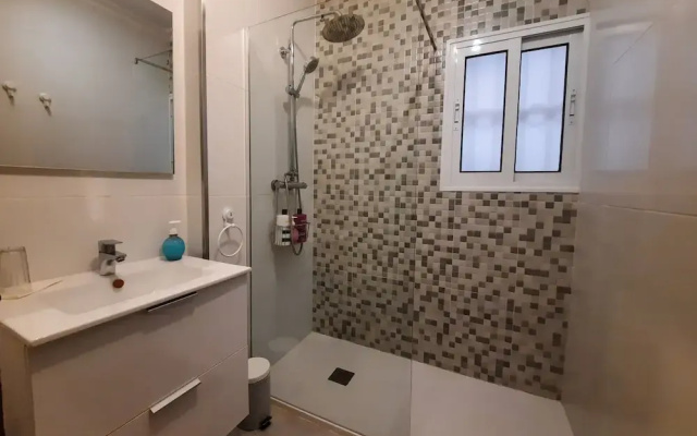 Comfortable 3-bed House, Bungalow