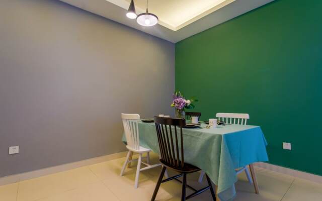 Locals Boutique Apartment Jiuzhou Port.6