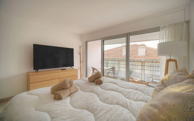 Ref 493883 in Cannes