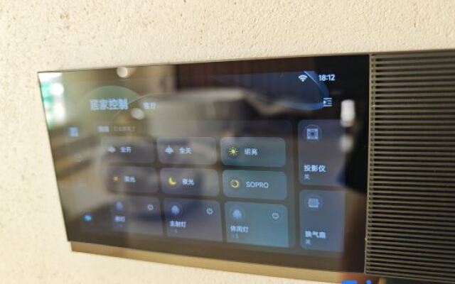 Dali First Glimpse Cloud Top Cliff Beauty Hostel