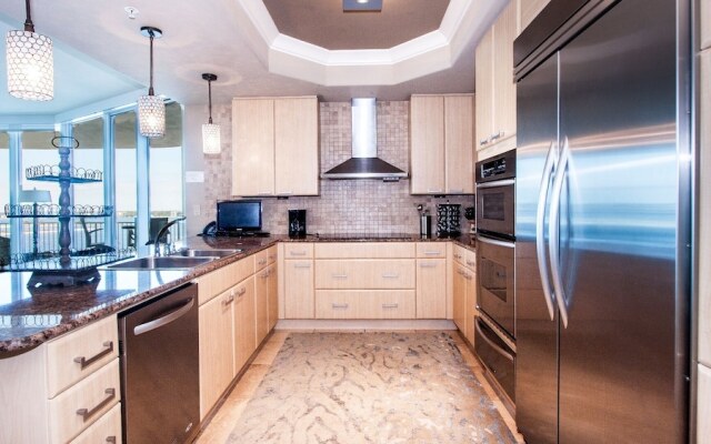 Crd0602 3 Bedroom Condo