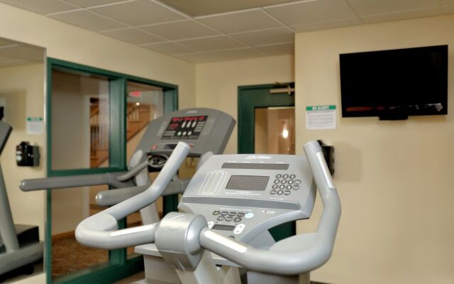 Lancaster Inn and Suites