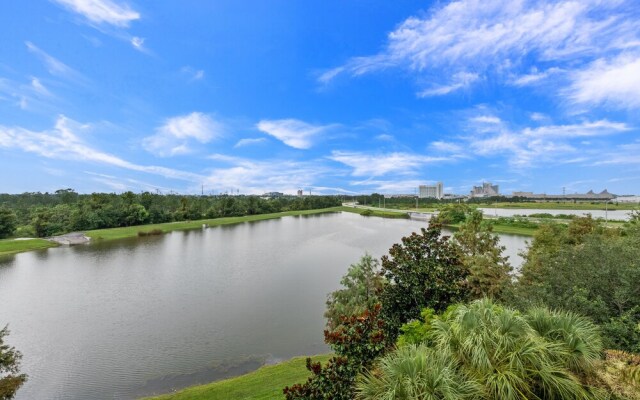 4114 Breakview Drive #403