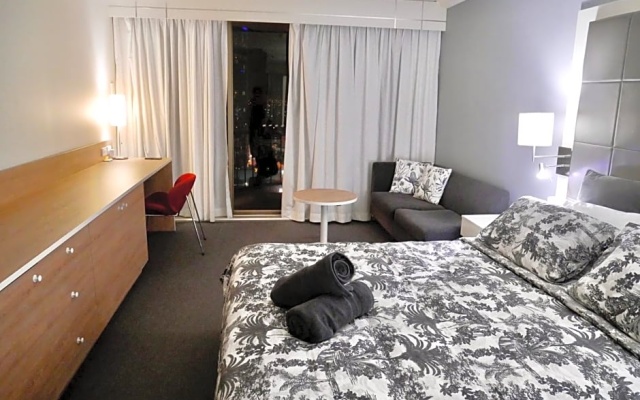 Fab studio in heart of Surfers Paradise! FREE WIFI and FREE PARKING! – Guest Rooms – Gold Coast